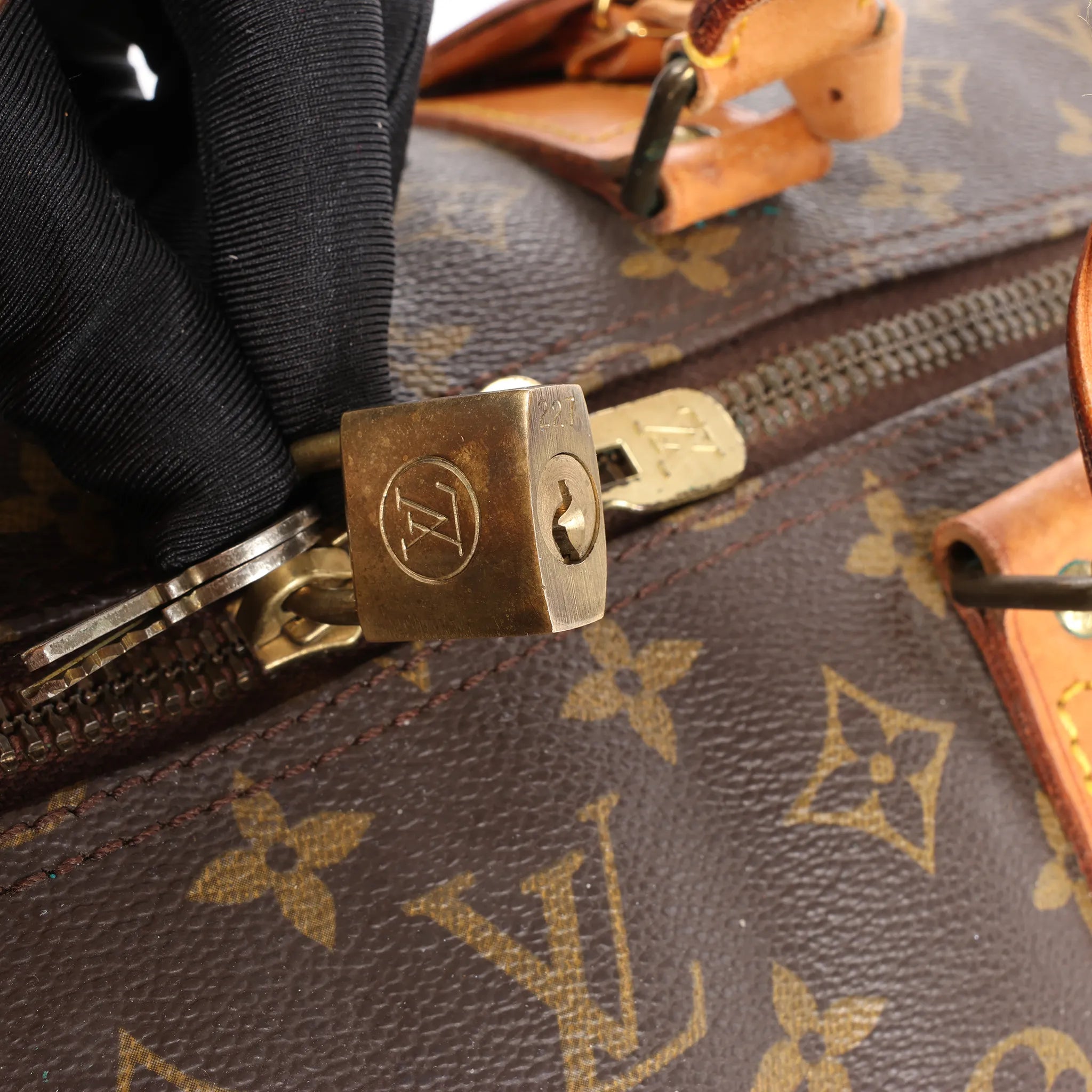 Louis Vuitton Keepall 60 Monogram Canvas Travel Bag in Brown M41422
