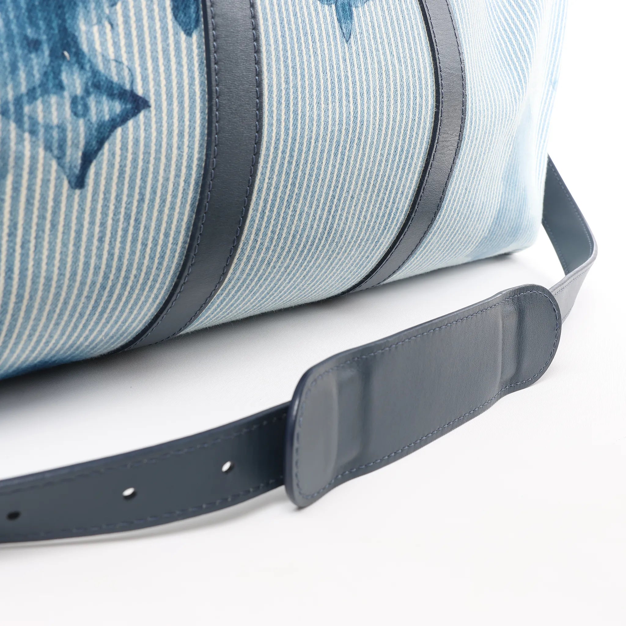 Louis Vuitton Keepall Bandoulière 50 Monogram Water Color Travel Bag in Blue x White M57946