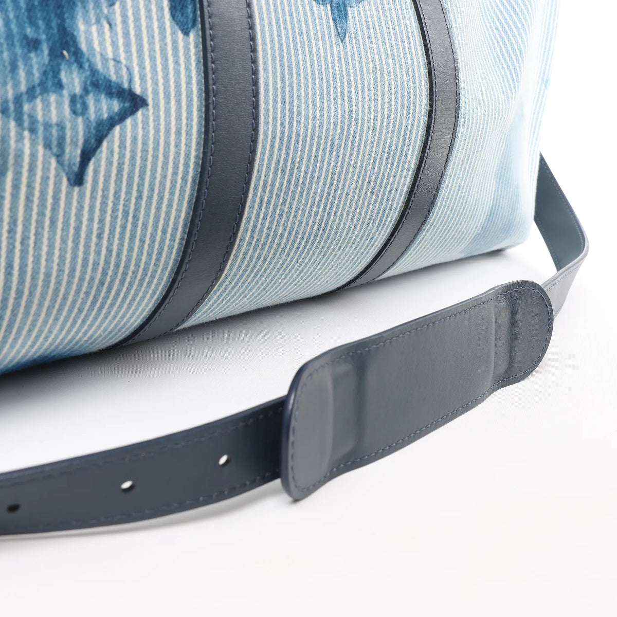 Louis Vuitton Keepall Bandoulière 50 Monogram Water Color Travel Bag in Blue x White M57946
