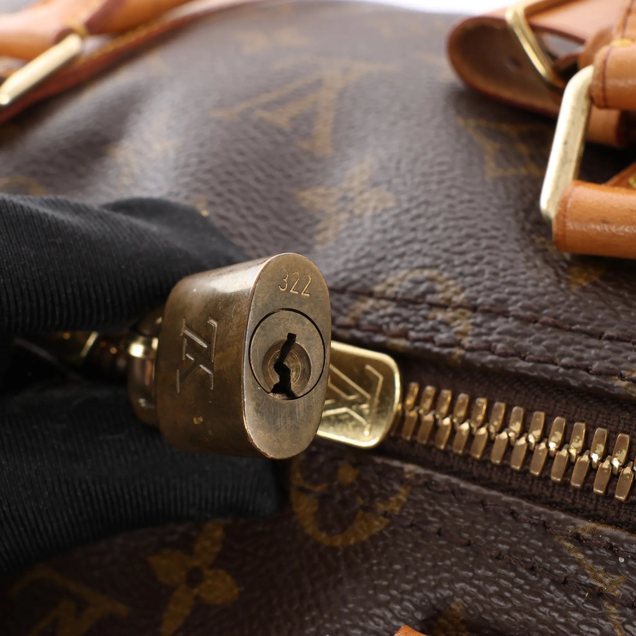 Louis Vuitton Keepall Bandoulière 55 Monogram Canvas Travel Bag in Brown M41414