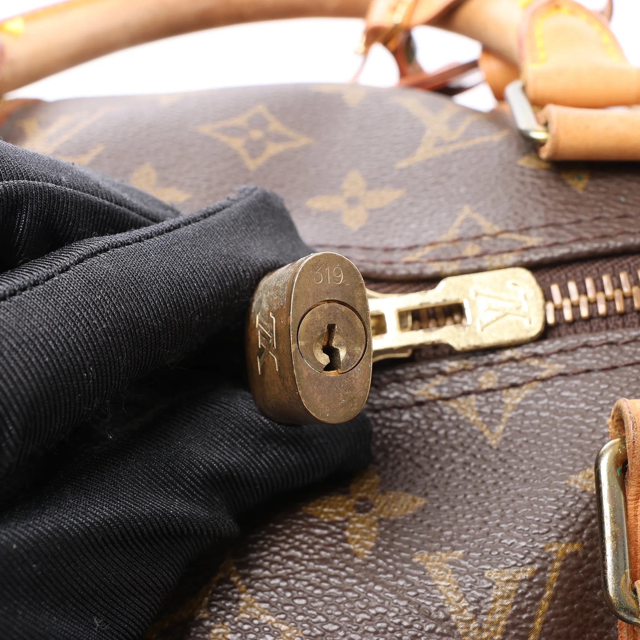 Louis Vuitton Keepall Bandoulière 50 Monogram Canvas Travel Bag in Brown M41416