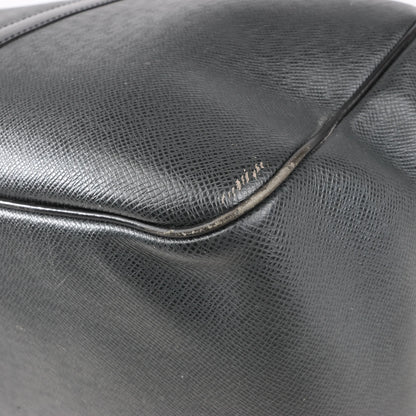 Louis Vuitton Taiga Leather Kendall PM Travel bag in Black M30122