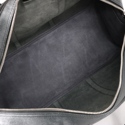 Louis Vuitton Taiga Leather Kendall PM Travel bag in Black M30122