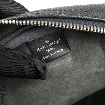 Louis Vuitton Taiga Leather Kendall PM Travel bag in Black M30122