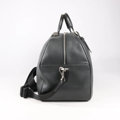 Louis Vuitton Taiga Leather Kendall PM Travel bag in Black M30122