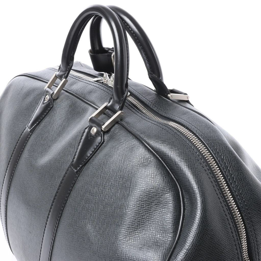 Louis Vuitton Kendall PM Taiga Leather Travel bag in Black M30122