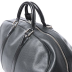 Louis Vuitton Kendall PM Taiga Leather Travel bag in Black M30122