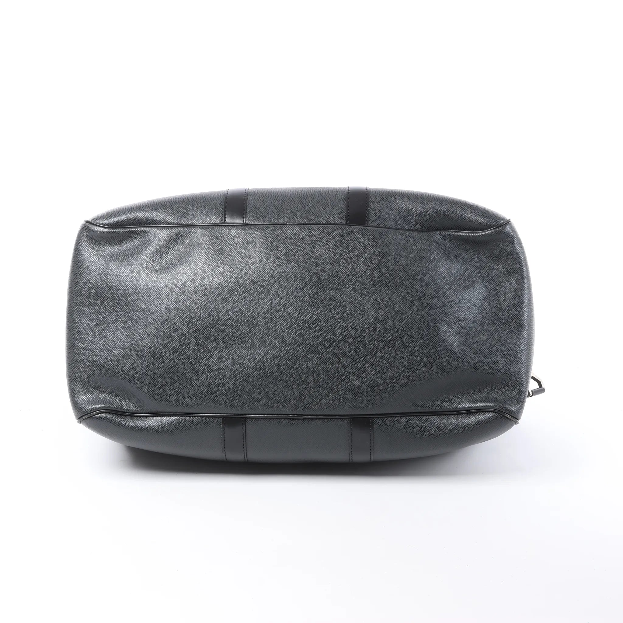 Louis Vuitton Kendall PM Taiga Leather Travel bag in Black M30122