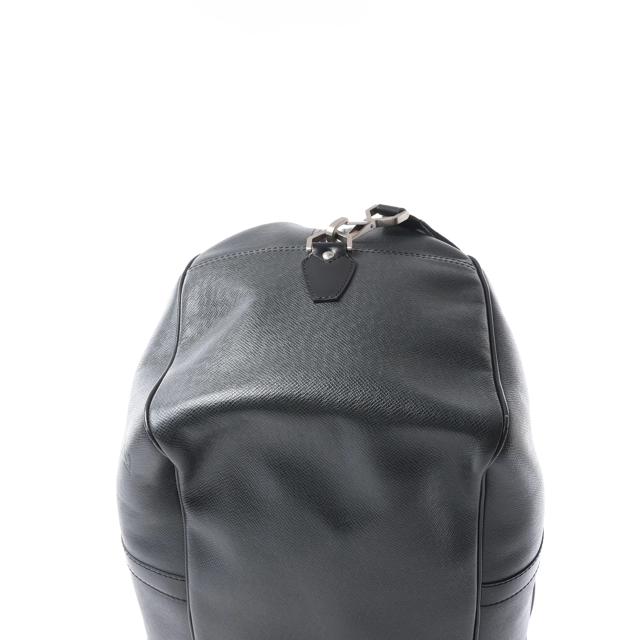 Louis Vuitton Kendall PM Taiga Leather Travel bag in Black M30122
