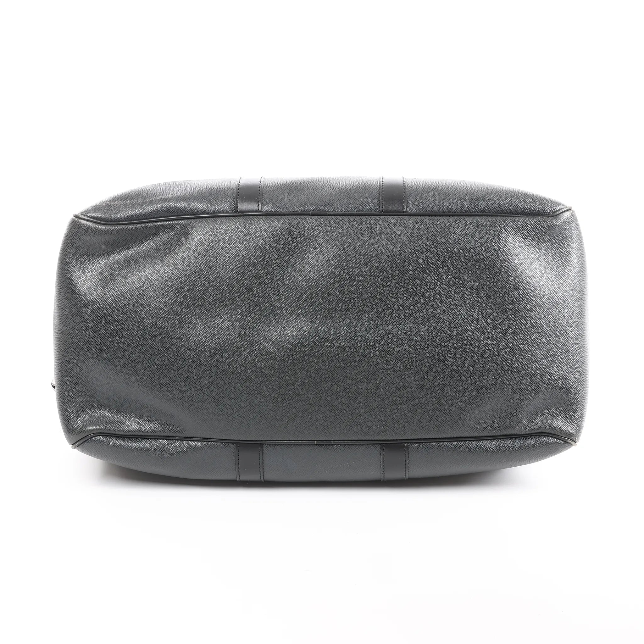 Louis Vuitton Kendall PM Taiga Leather Travel bag in Black M30122