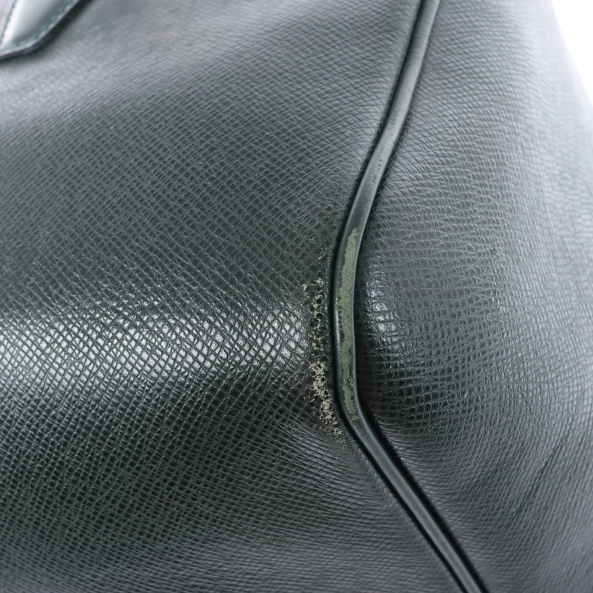 Louis Vuitton Kendall PM Taiga Leather Travel bag in Green M30124