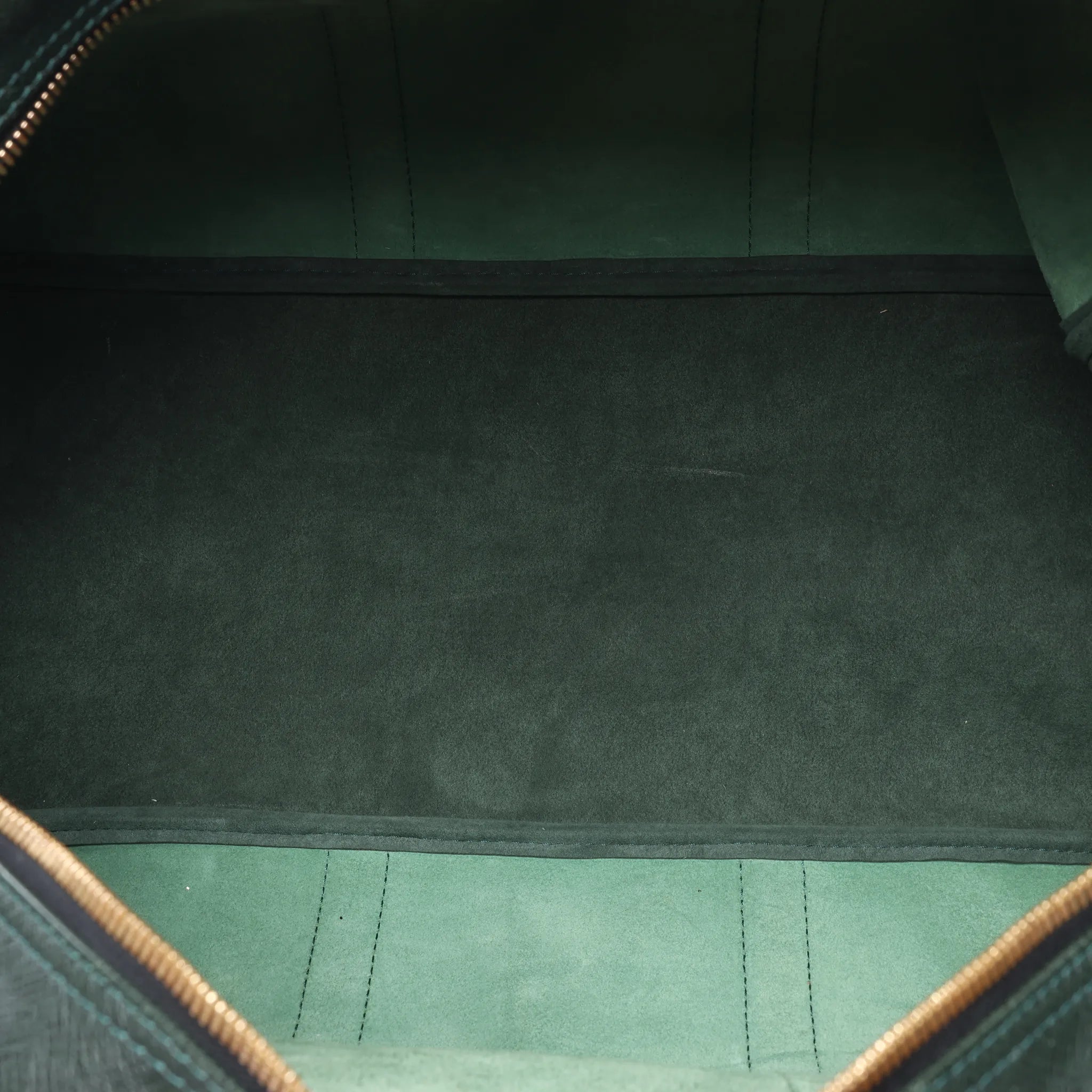 Louis Vuitton Kendall PM Taiga Leather Travel bag in Green M30124