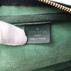 Louis Vuitton Kendall PM Taiga Leather Travel bag in Green M30124