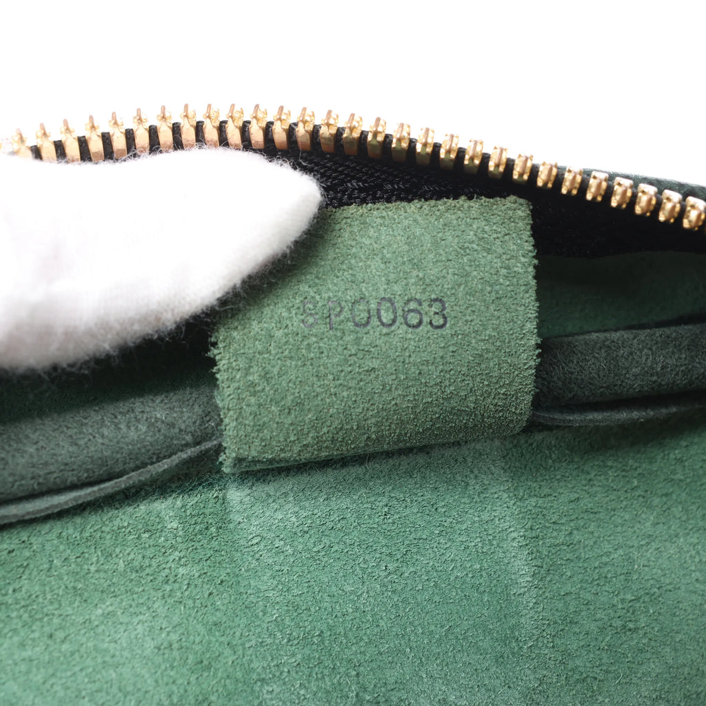 Louis Vuitton Kendall PM Taiga Leather Travel bag in Green M30124