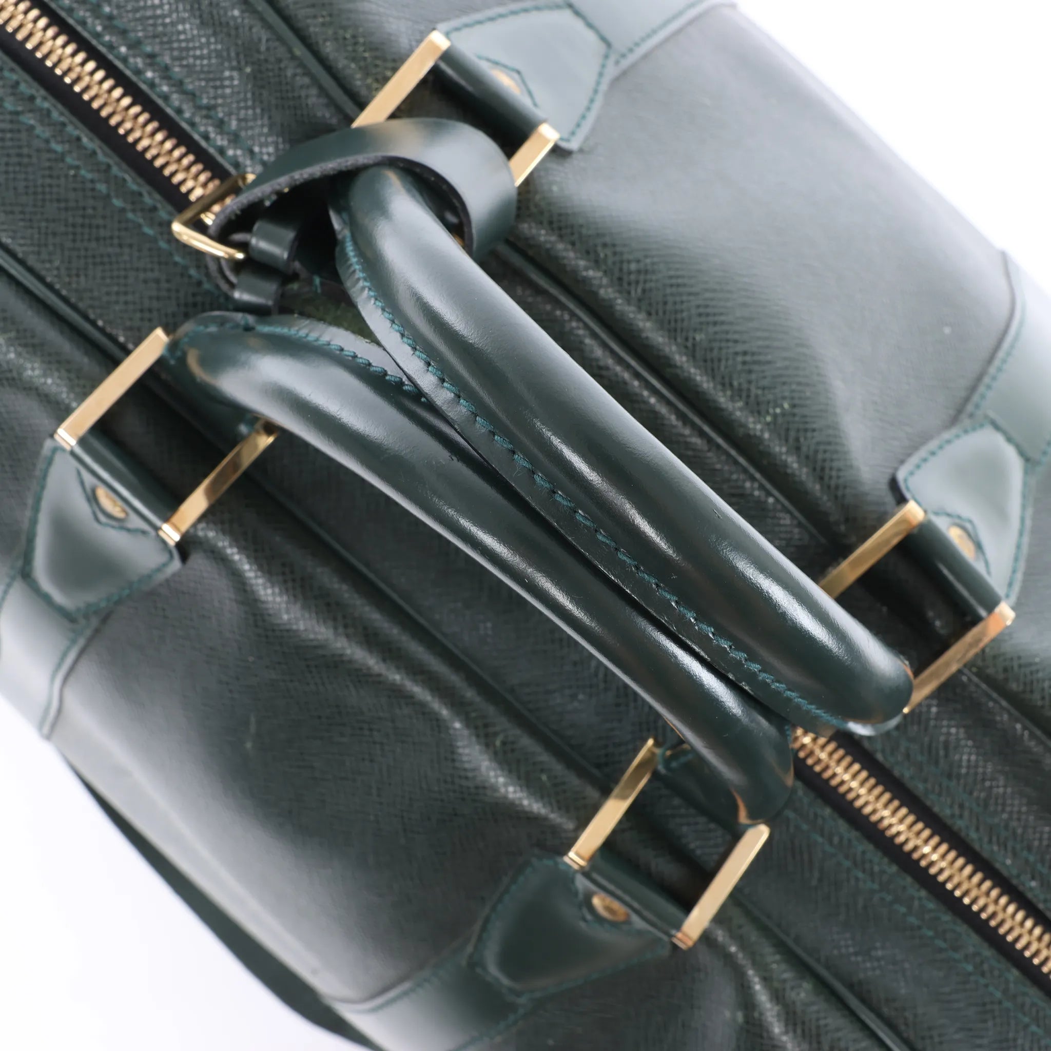 Louis Vuitton Kendall PM Taiga Leather Travel bag in Green M30124