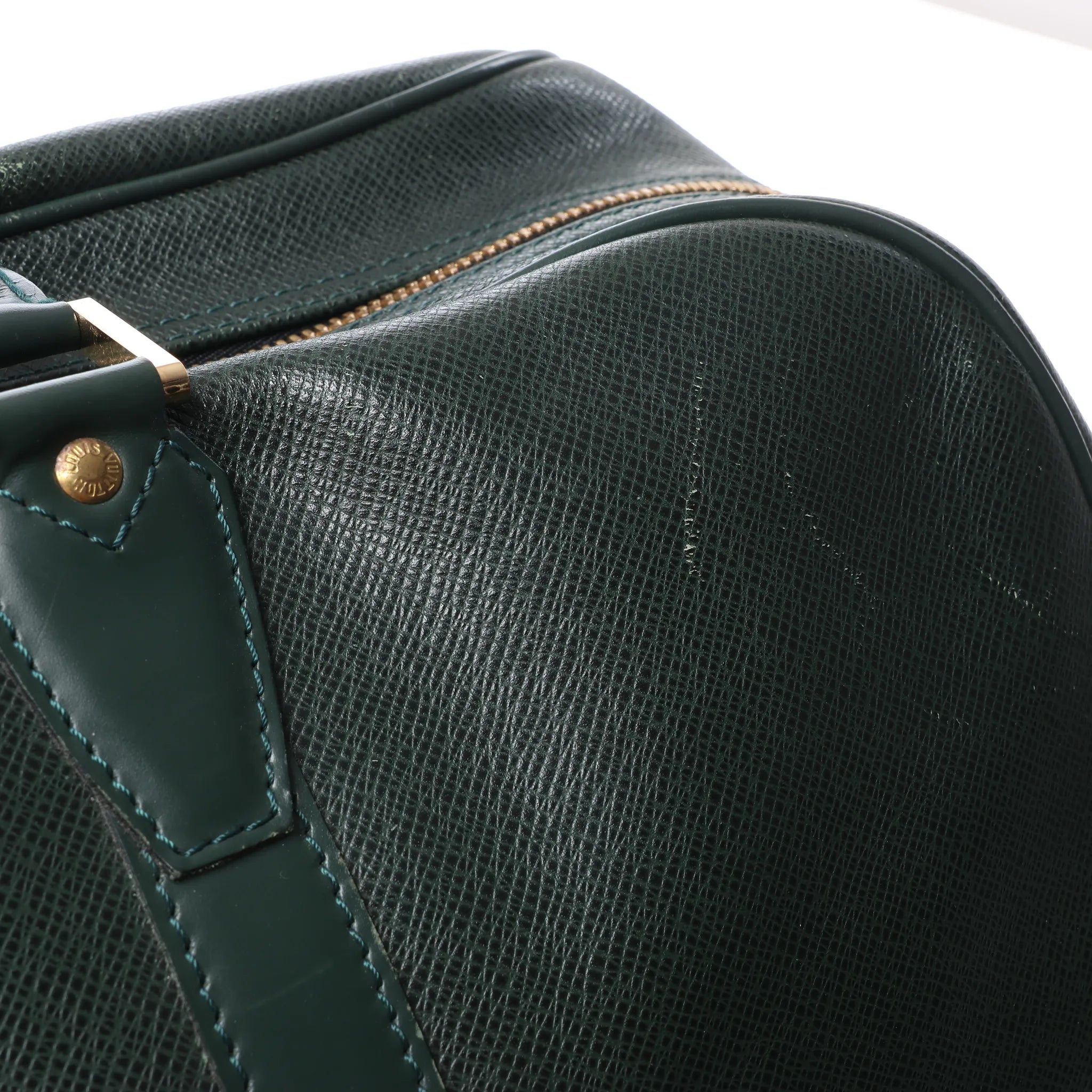 Louis Vuitton Kendall PM Taiga Leather Travel bag in Green M30124