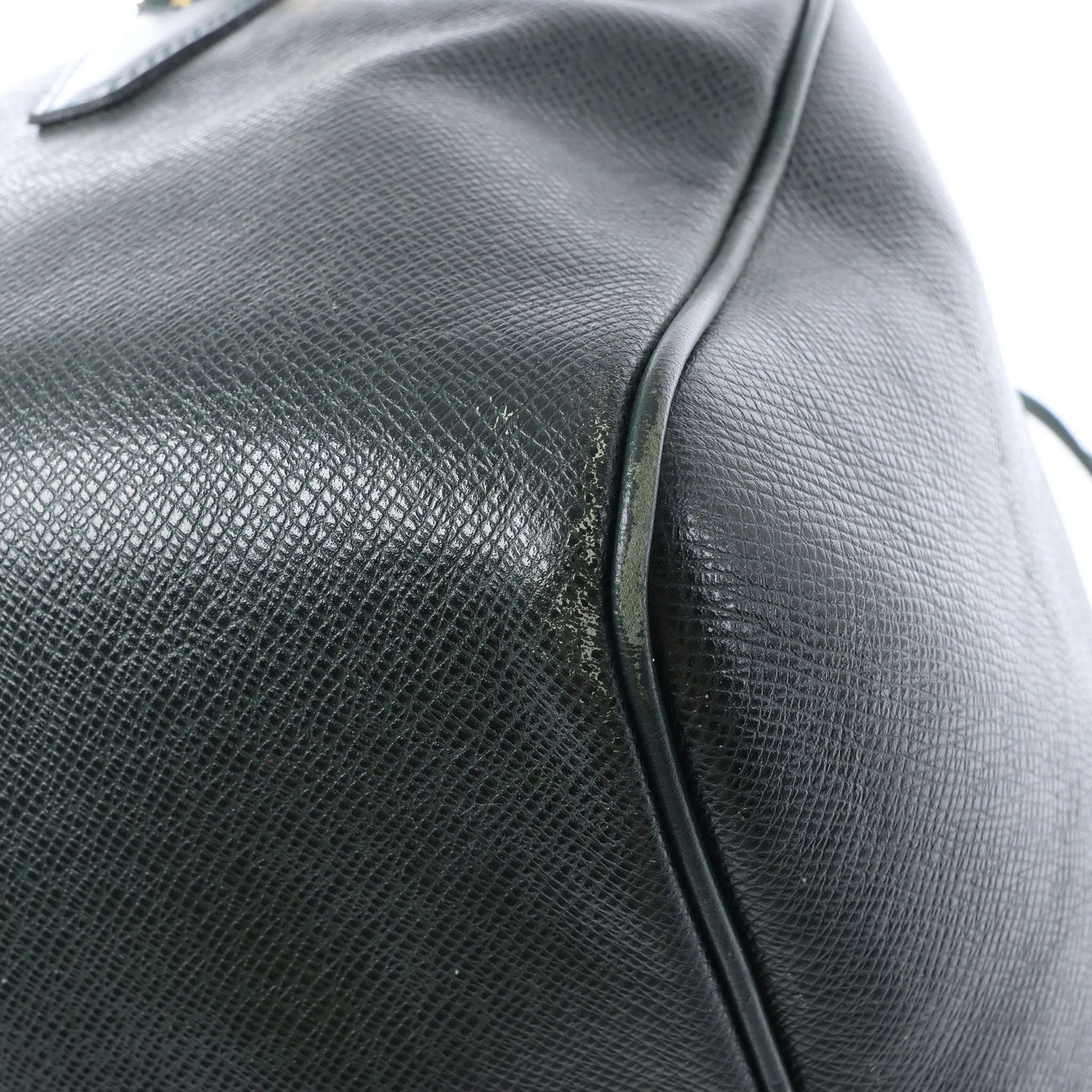 Louis Vuitton Kendall PM Taiga Leather Travel bag in Green M30124