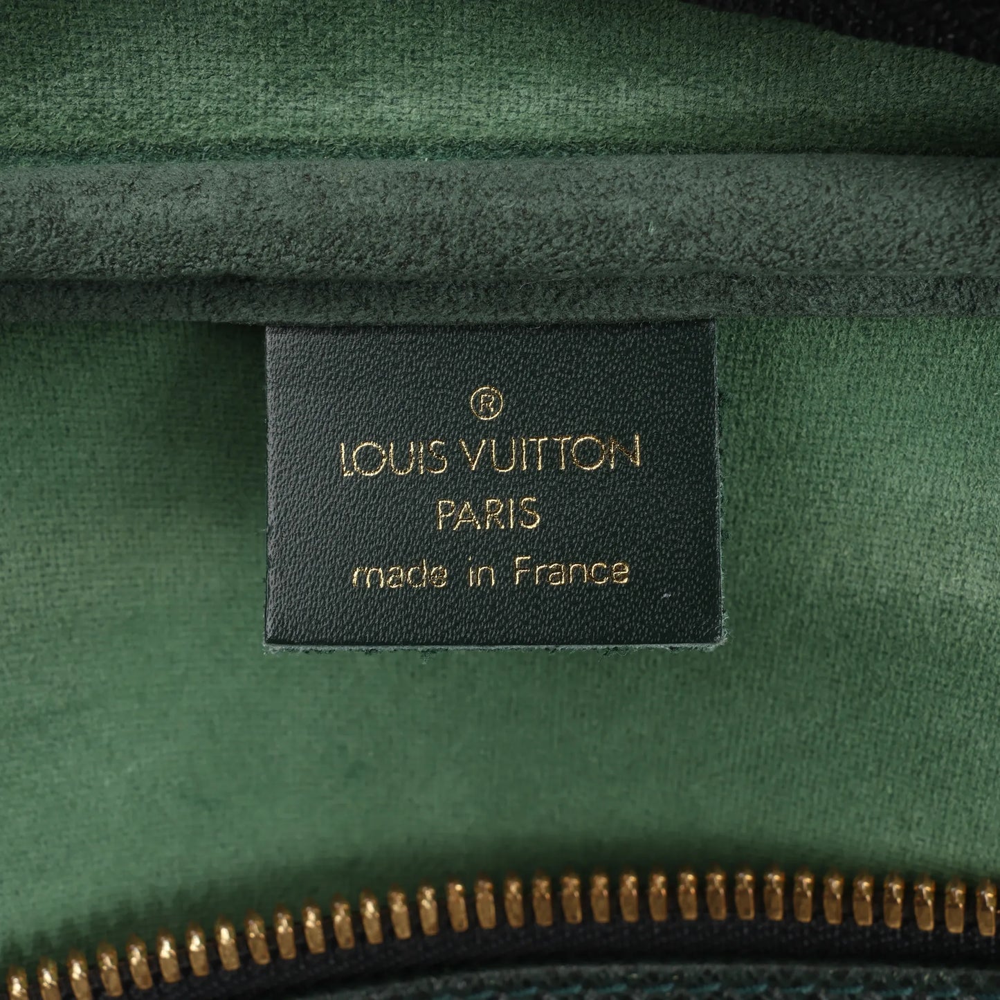 Louis Vuitton Kendall PM Taiga Leather Travel bag in Green M30124