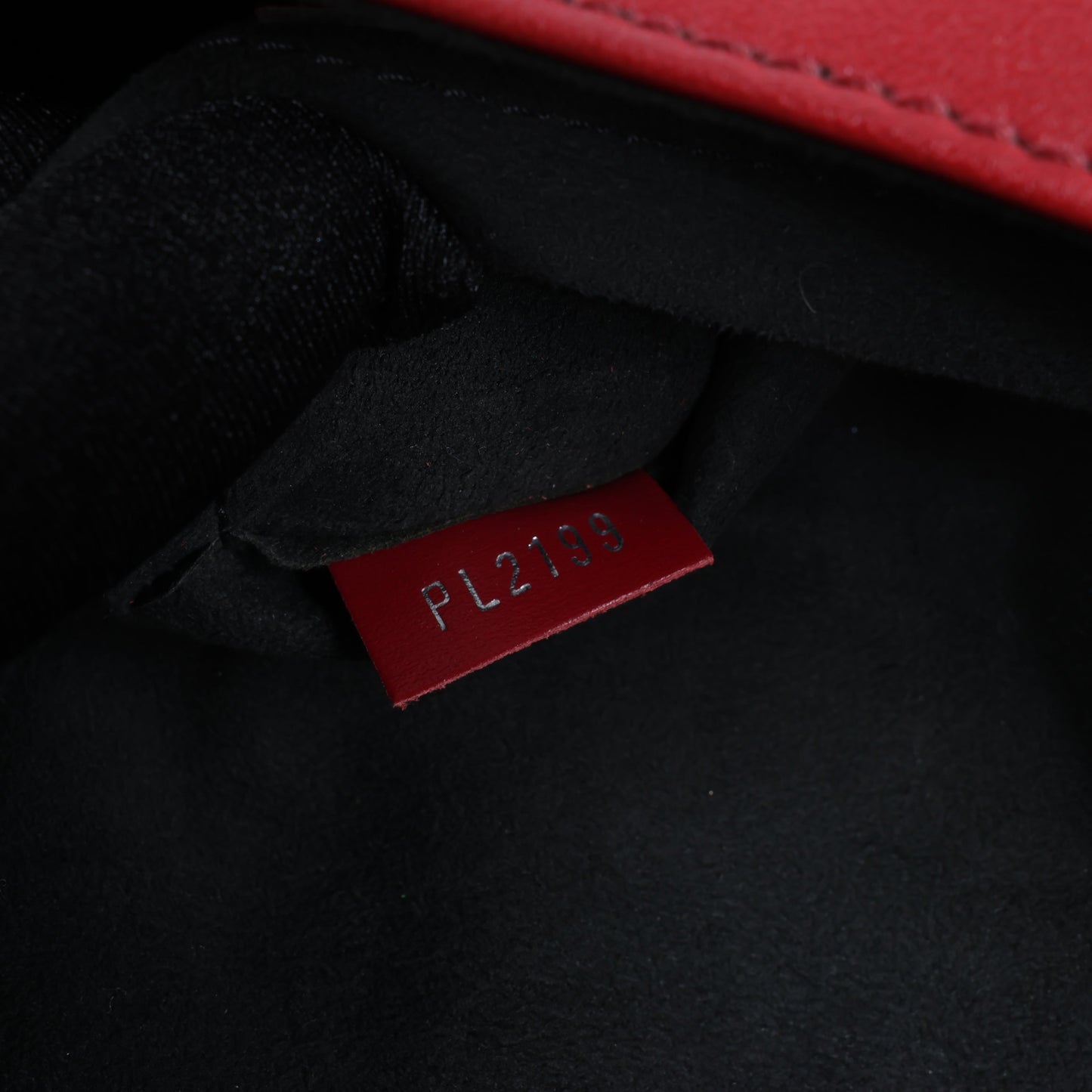 Louis Vuitton LV logo x Leather Tanblan Crossbody Bag in Red M55506