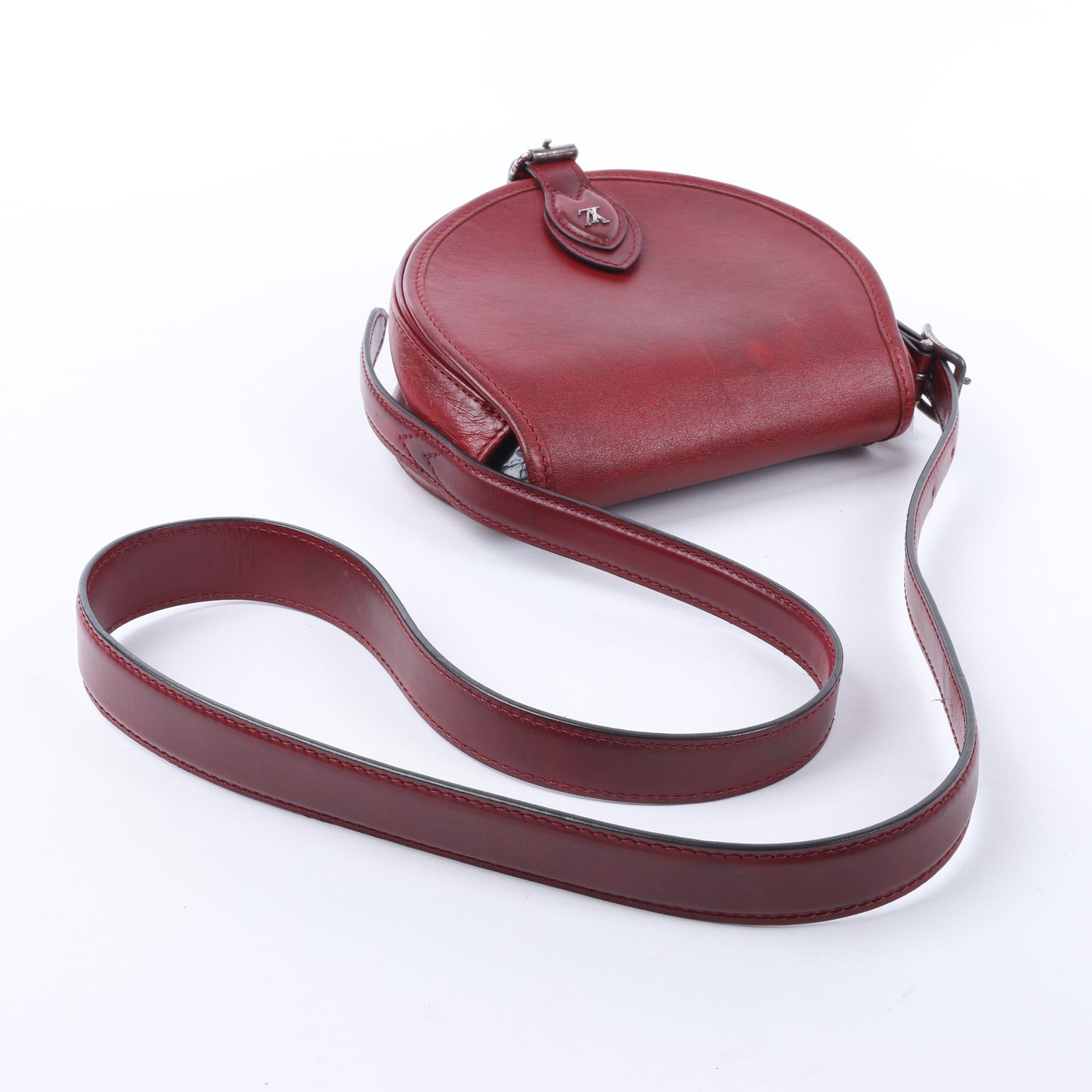 Louis Vuitton LV logo x Leather Tanblan Crossbody Bag in Red M55506