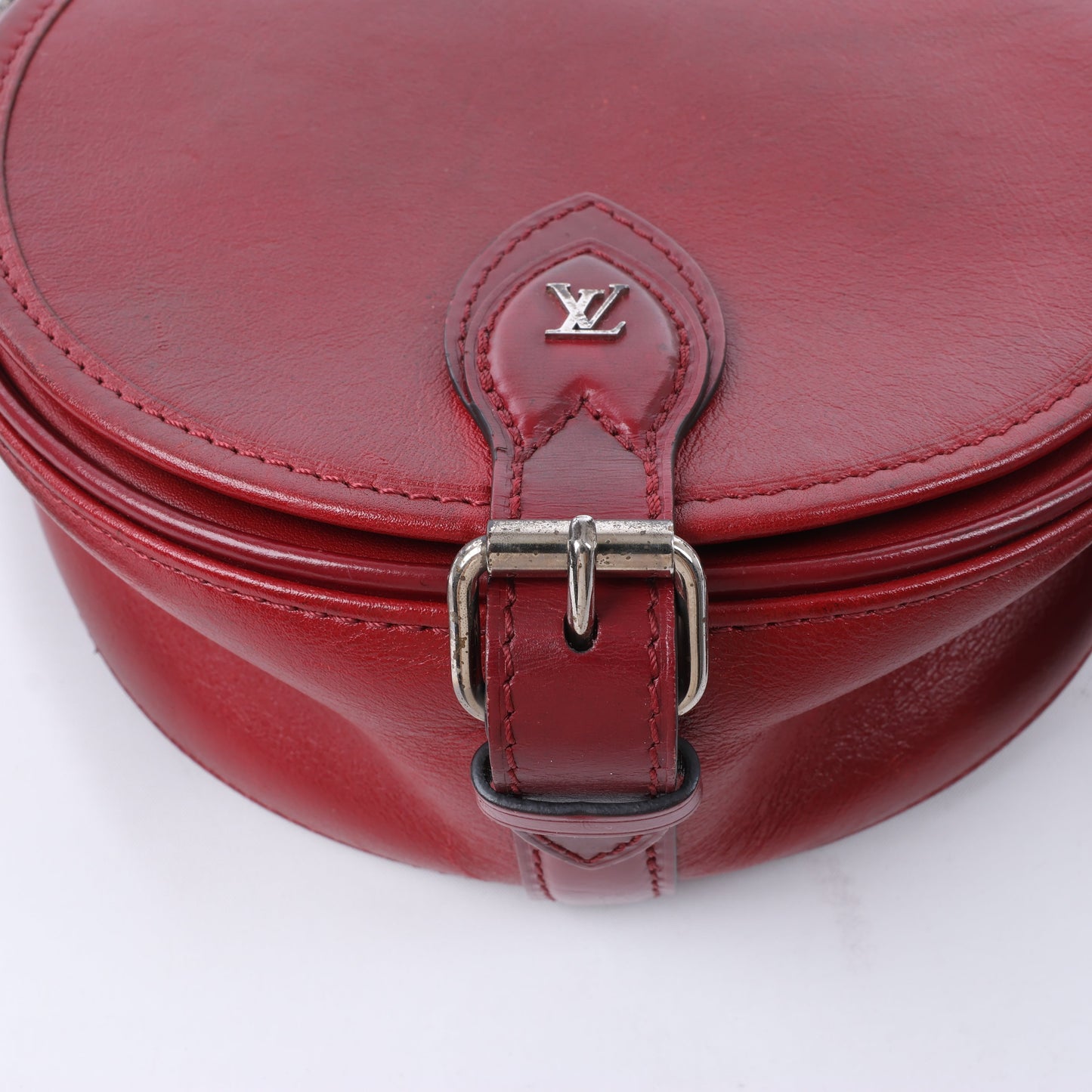 Louis Vuitton LV logo x Leather Tanblan Crossbody Bag in Red M55506