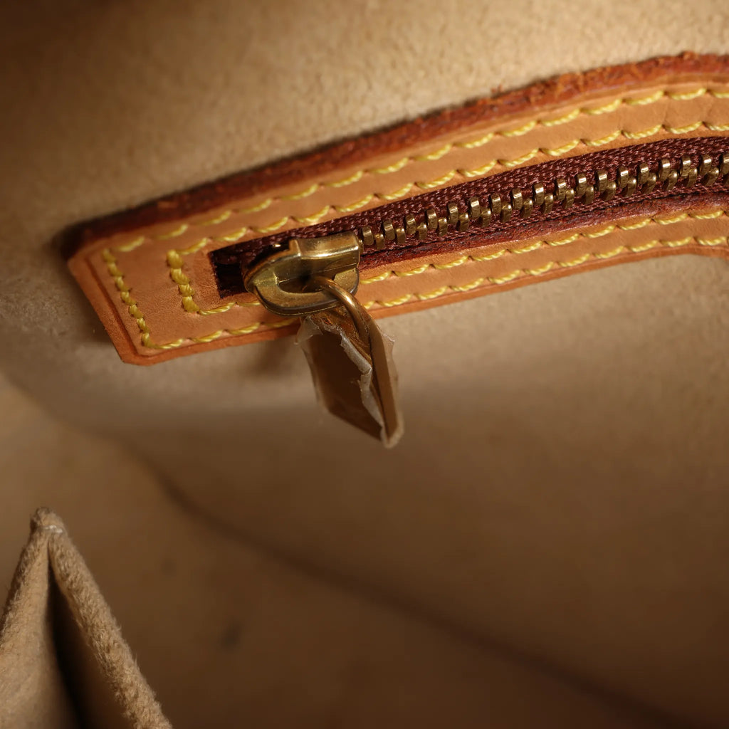 Louis Vuitton Looping MM Monogram Canvas Shoulder Bag in Brown M51146