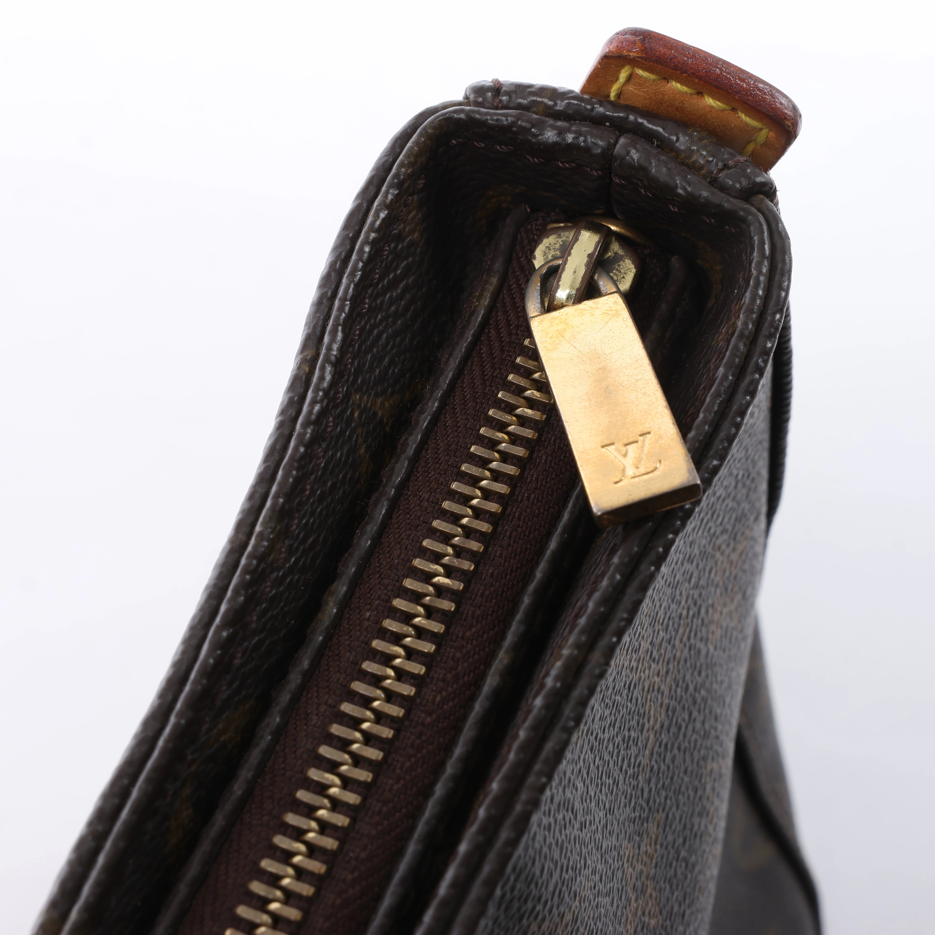 Bolso de hombro Louis Vuitton Looping MM Monogram de lona en marrón M51146