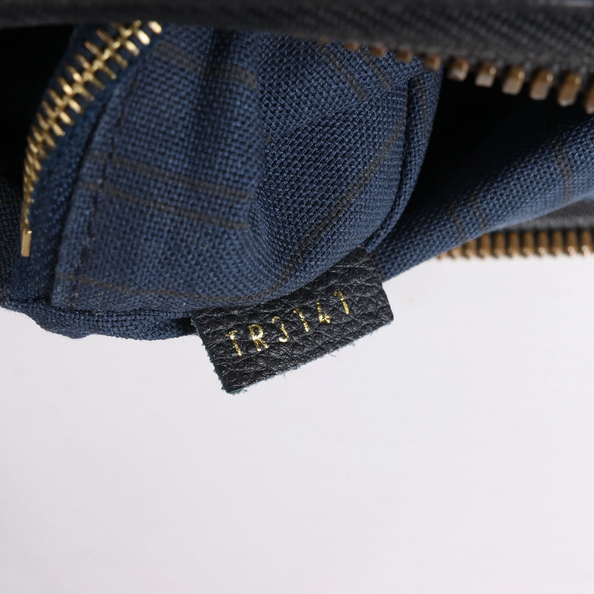 Bolso de hombro Louis Vuitton Lumineuse PM Monogram Empreinte en azul marino M93410