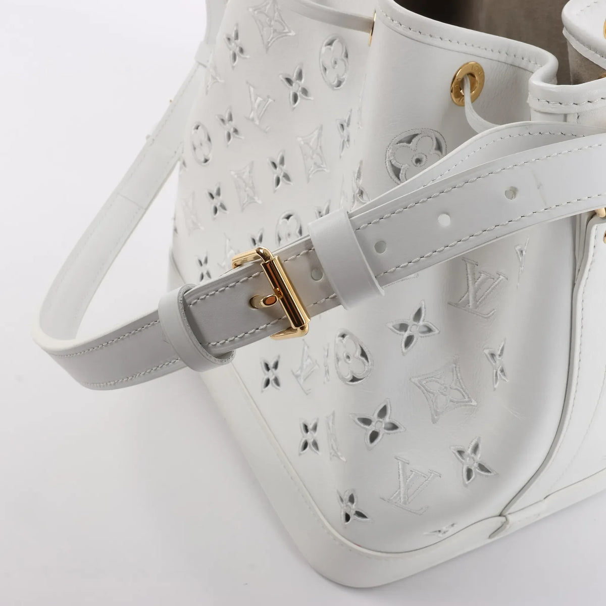 Louis Vuitton Petit Noe NM Monogram Cutout Shoulder Bag in White M20740