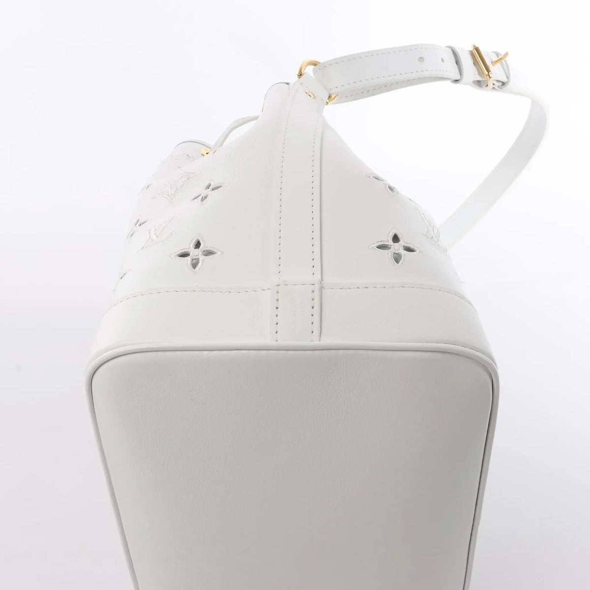 Louis Vuitton Petit Noe NM Monogram Cutout Shoulder Bag in White M20740