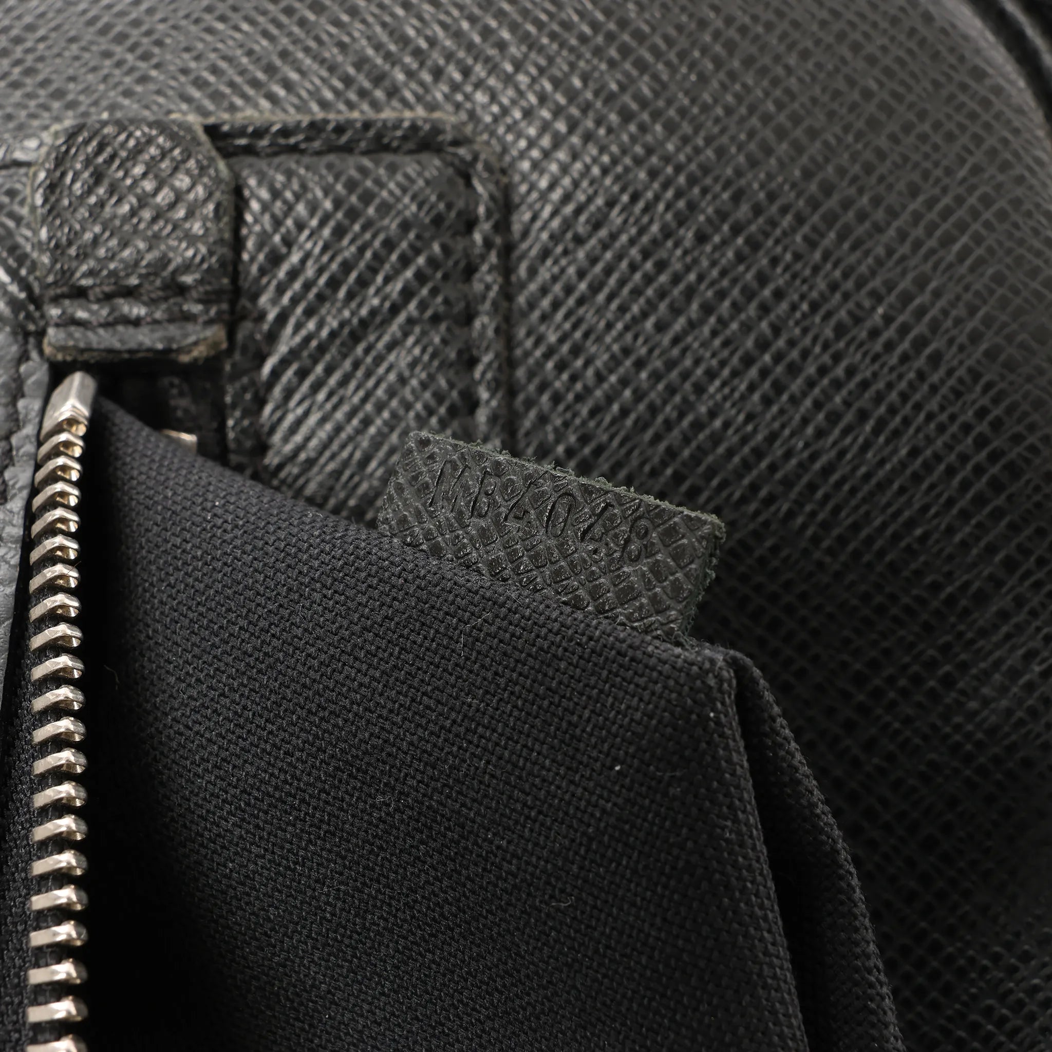 Louis Vuitton Odessa Taiga 2Way Handbag in Ardoise Black M32522