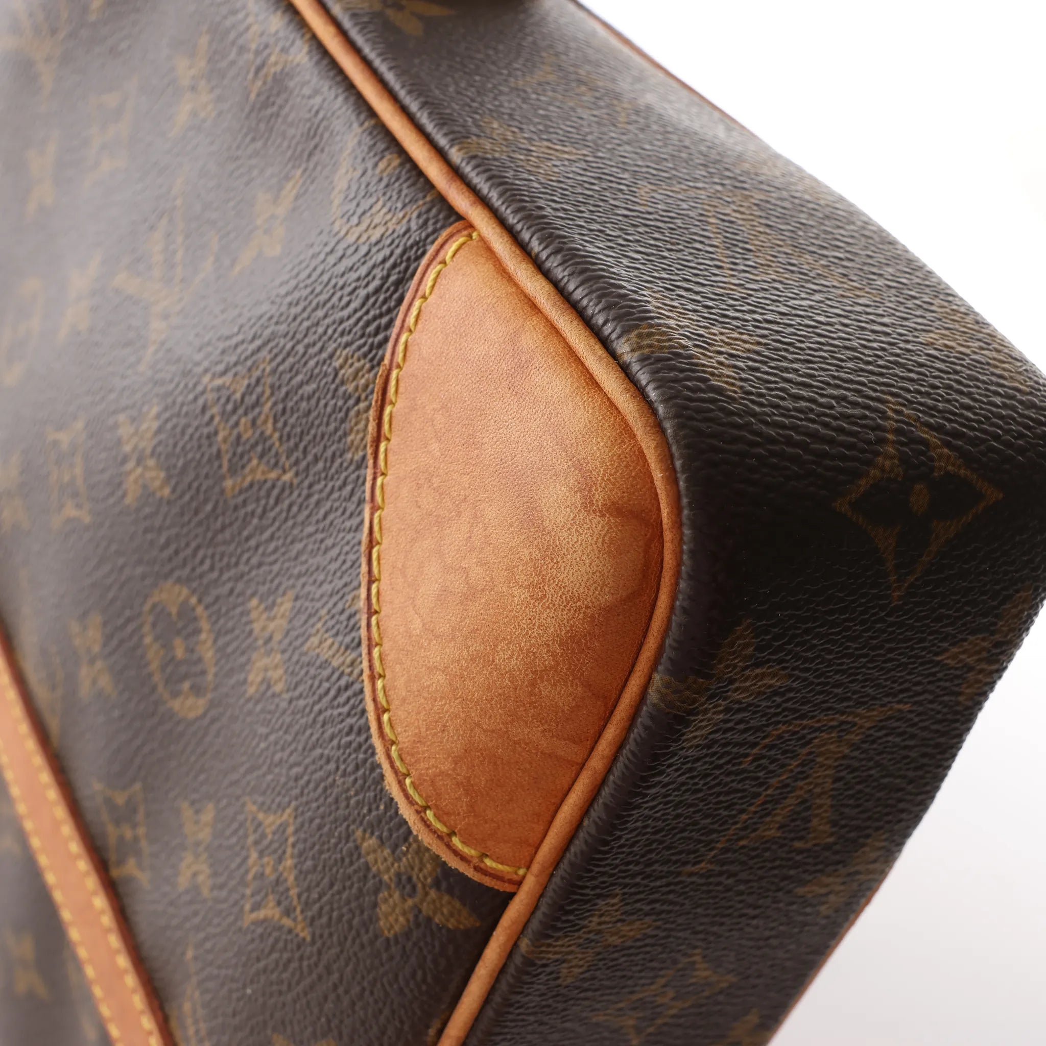 Louis Vuitton Porte Documents Voyage Monogram Canvas Handbag in Brown M53361