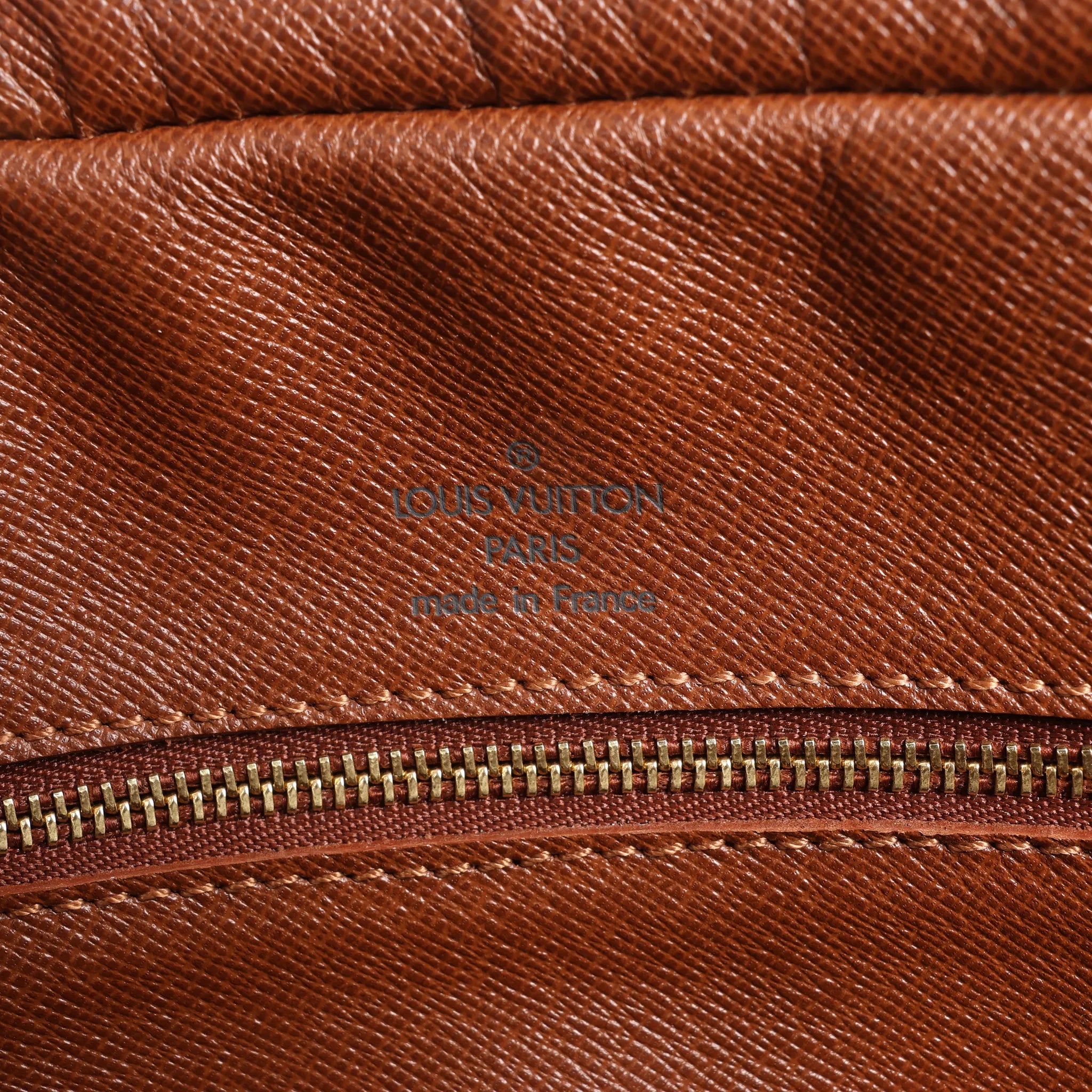 Louis Vuitton Porte Documents Voyage Monogram Canvas Handbag in Brown M53361