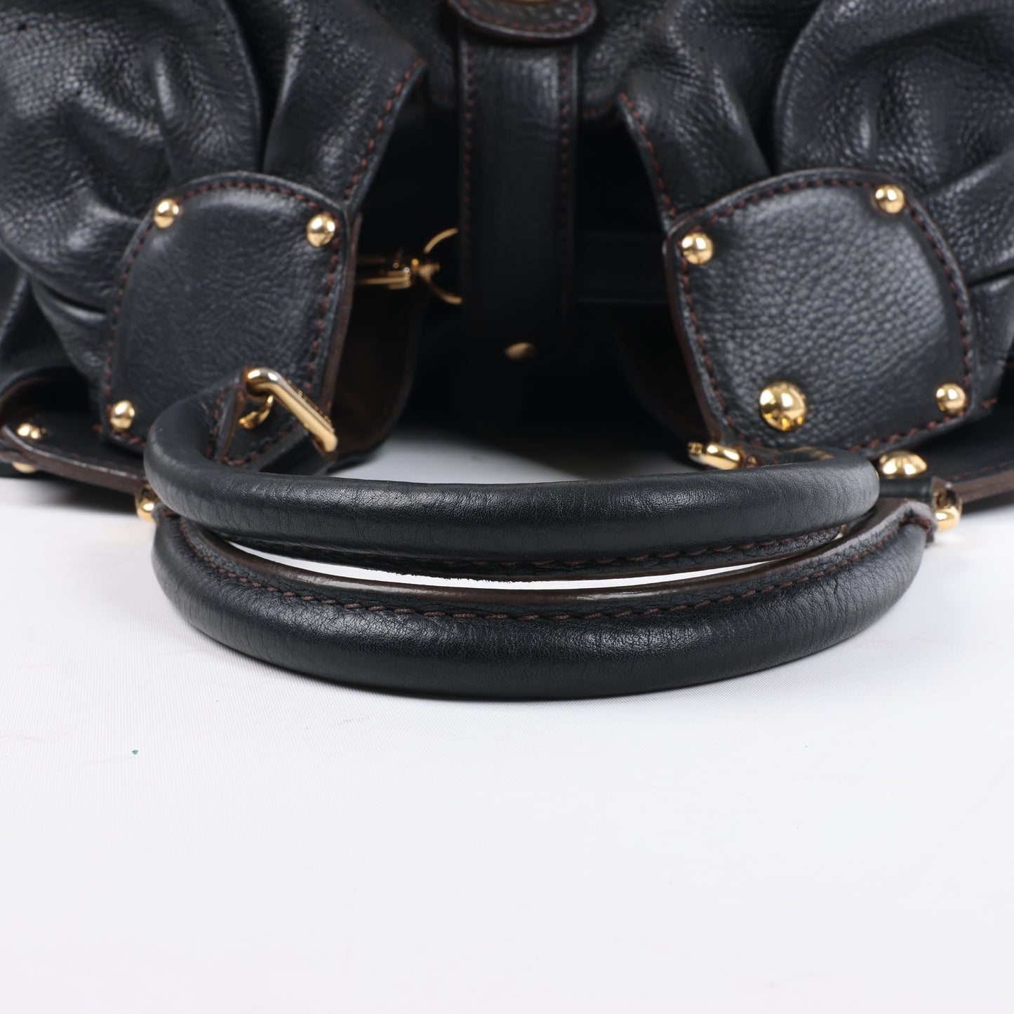 Sac à main Louis Vuitton Mahina Lunar L en cuir noir M95765