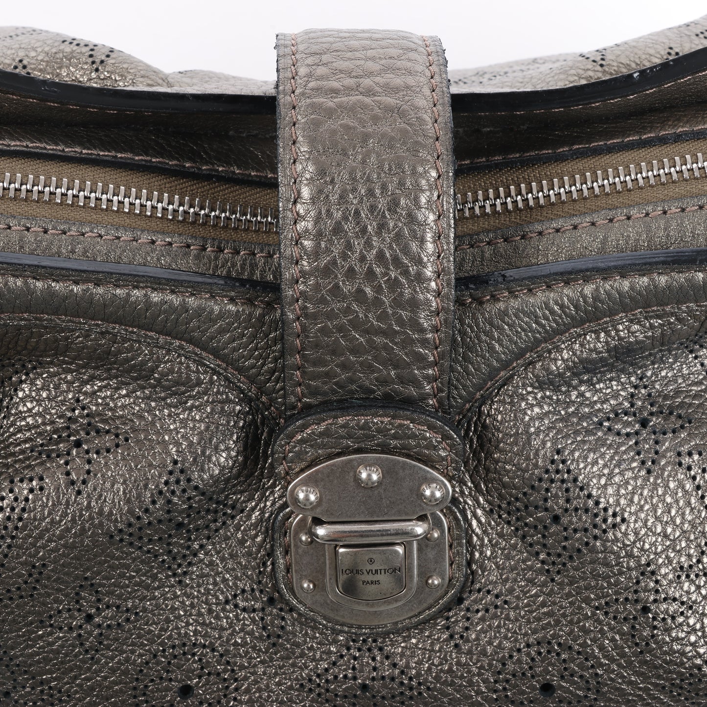 Louis Vuitton Metallic Monogram Mahina Leder Solar XS Umhängetasche in Bronze M95717