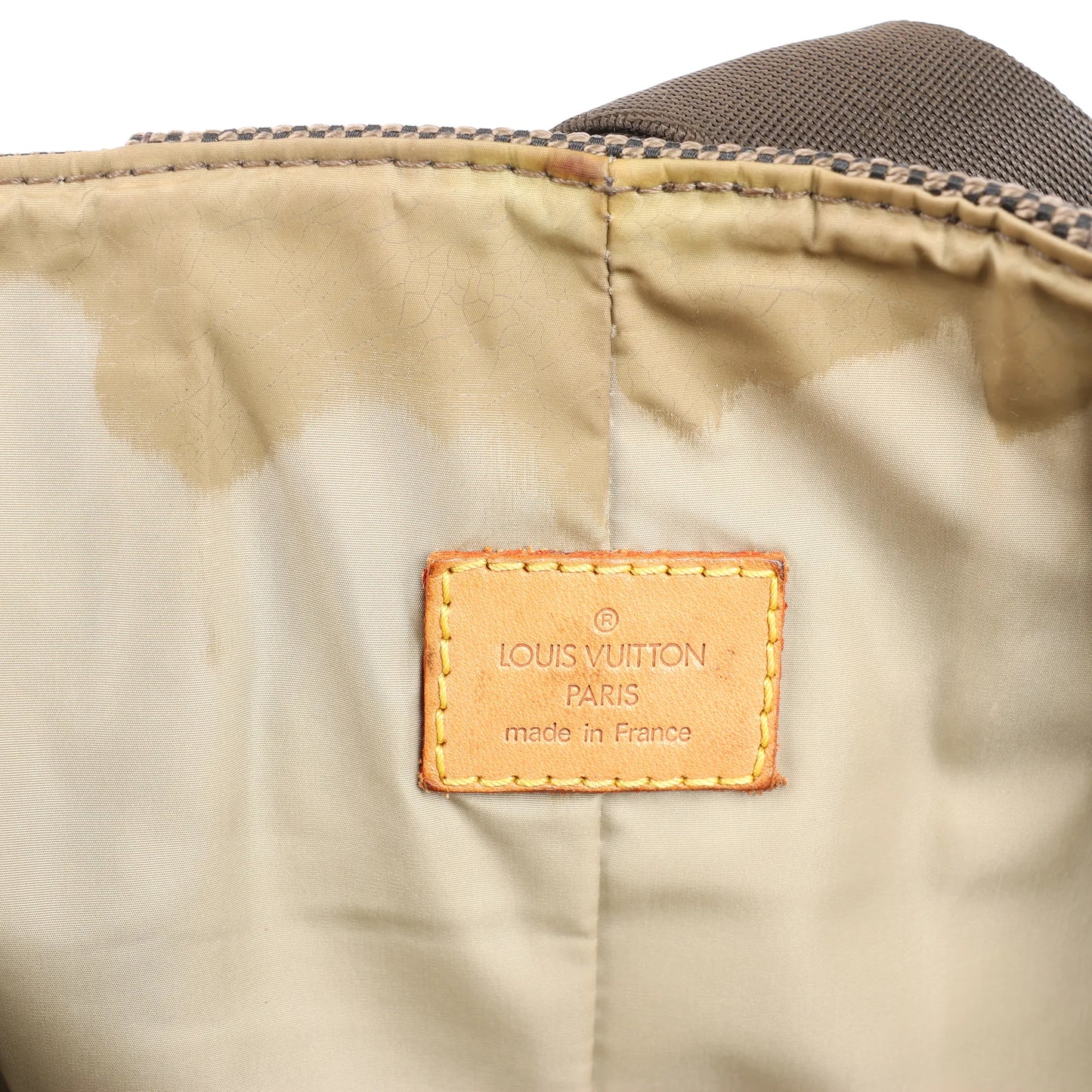 Louis Vuitton Matero PM Damier Geant Umhängetasche in Grau