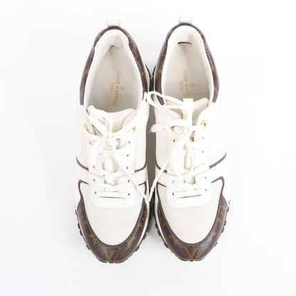 Baskets Louis Vuitton Run Away en toile monogram et mesh, blanc/marron, pointure 38,5 EU