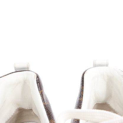 Baskets Louis Vuitton Run Away en toile monogram et mesh, blanc/marron, pointure 38,5 EU