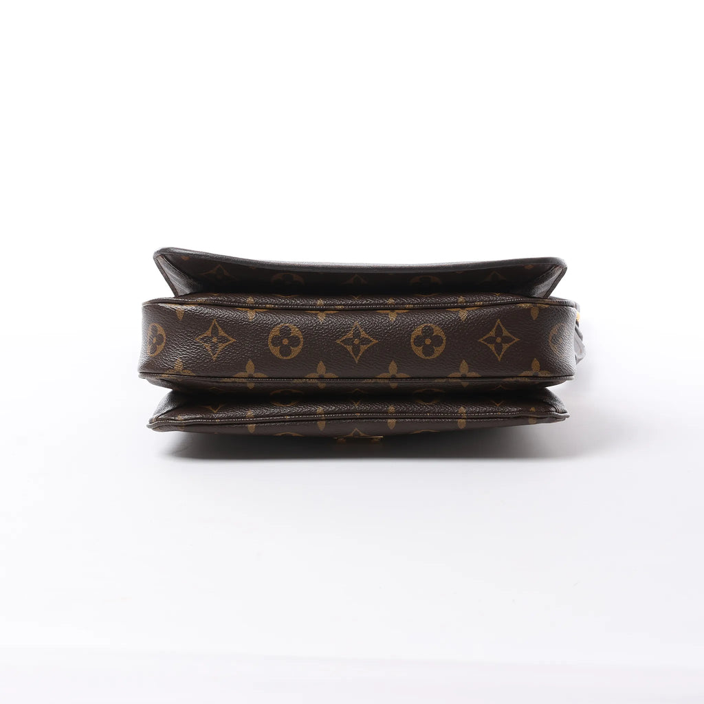 Louis Vuitton Metis MM Pochette Monogram Canvas Crossbody Bag in Brown M44875