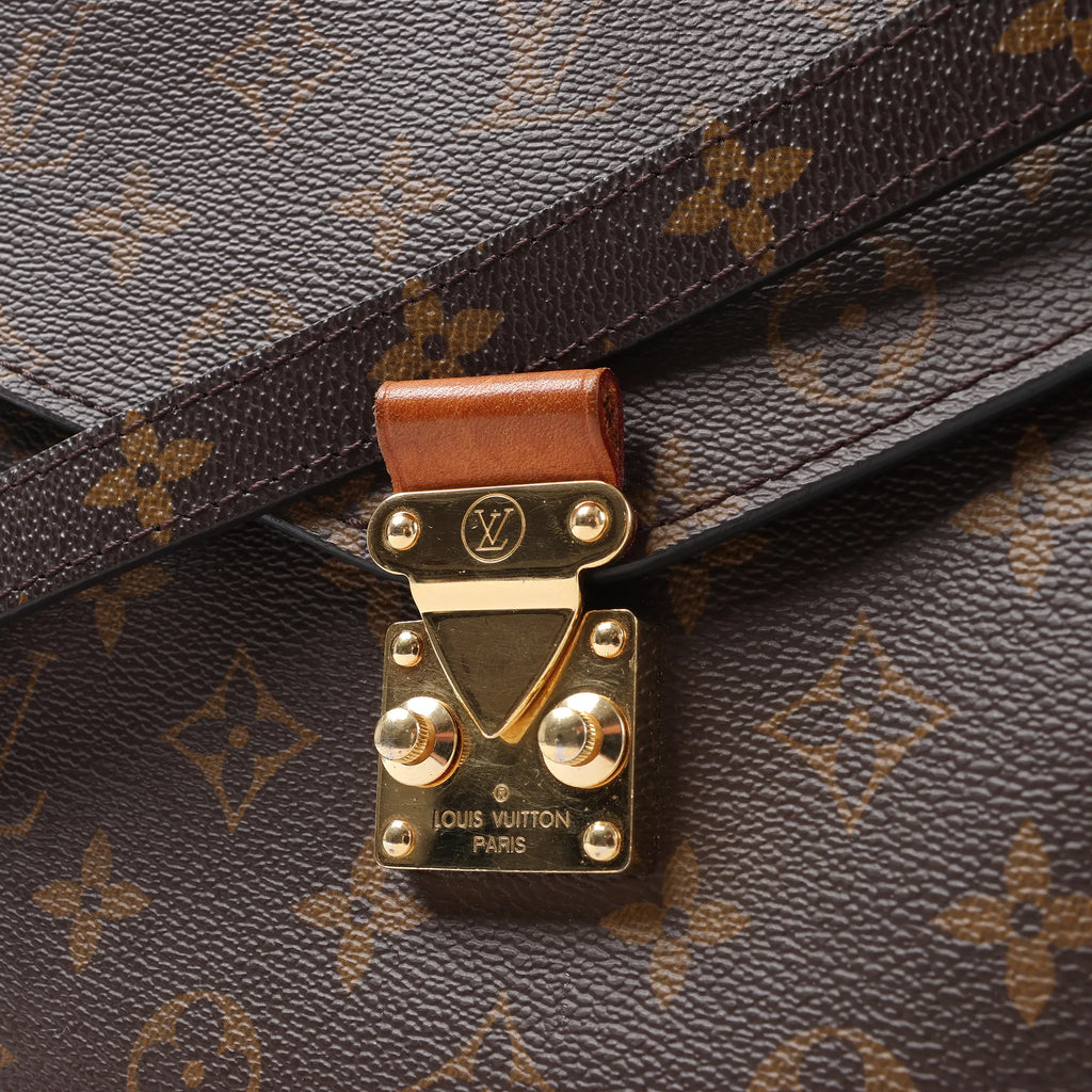 Louis Vuitton Metis MM Pochette Monogram Canvas Crossbody Bag in Brown M44875