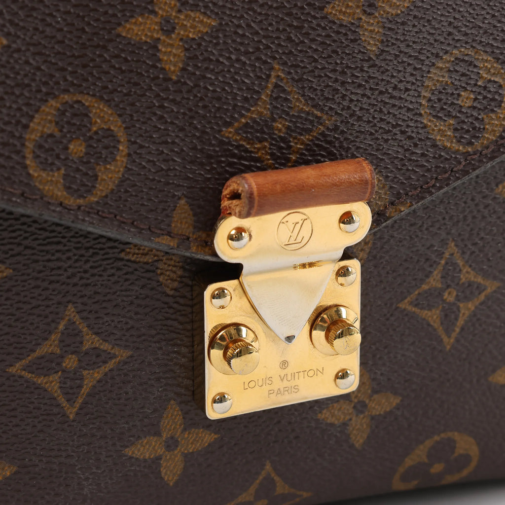 Louis Vuitton Metis MM Pochette Monogram Canvas Crossbody Bag in Brown M44875