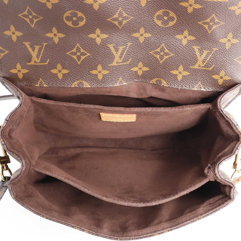 Louis Vuitton Metis MM Pochette Monogram Canvas Crossbody Bag in Brown M44875