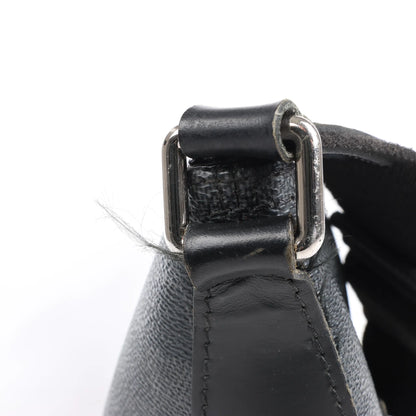 Sac bandoulière Louis Vuitton Damier Graphite Mick MM N41106