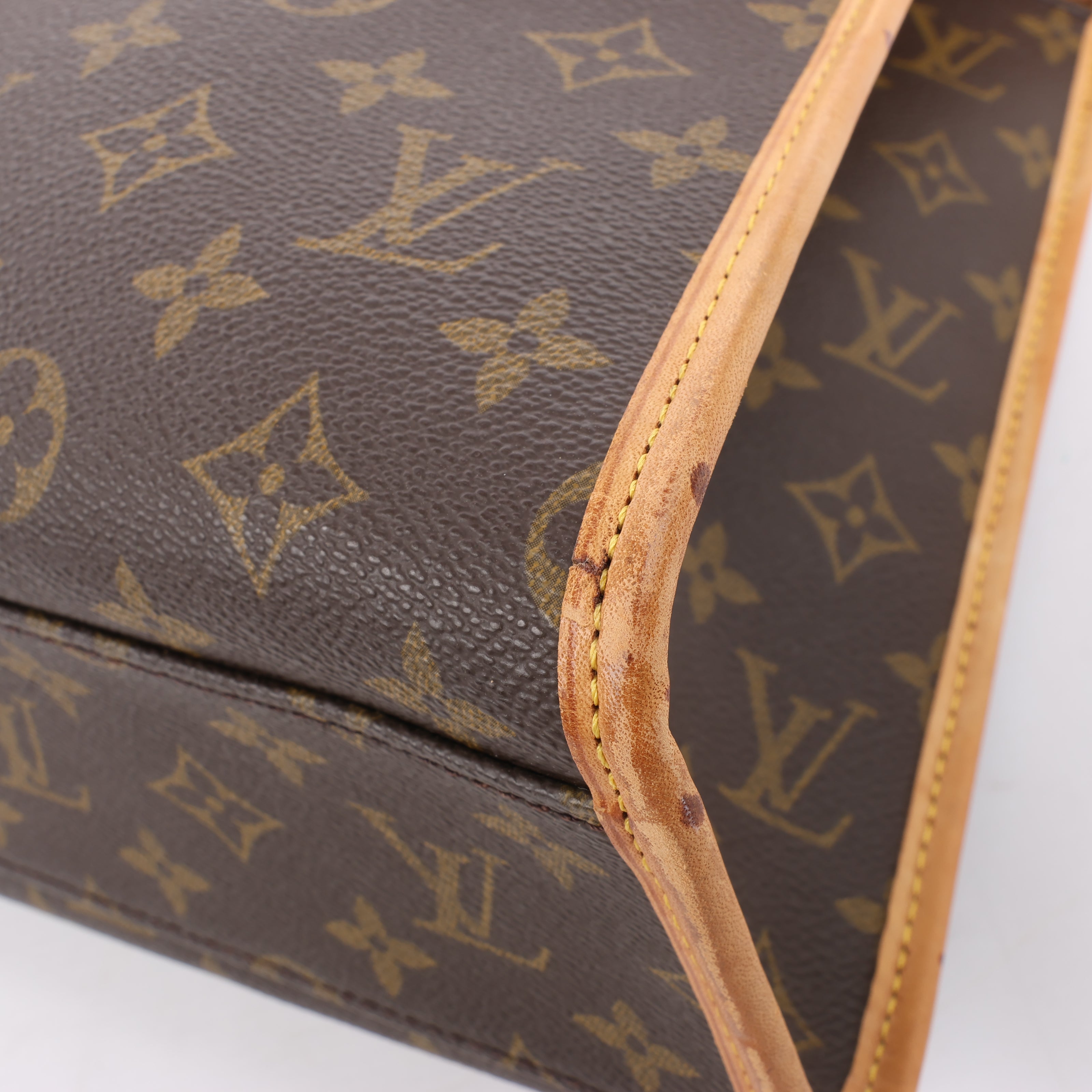 Bolso de mano tipo maletín Beverly de lona con monograma de Louis Vuitton M51121