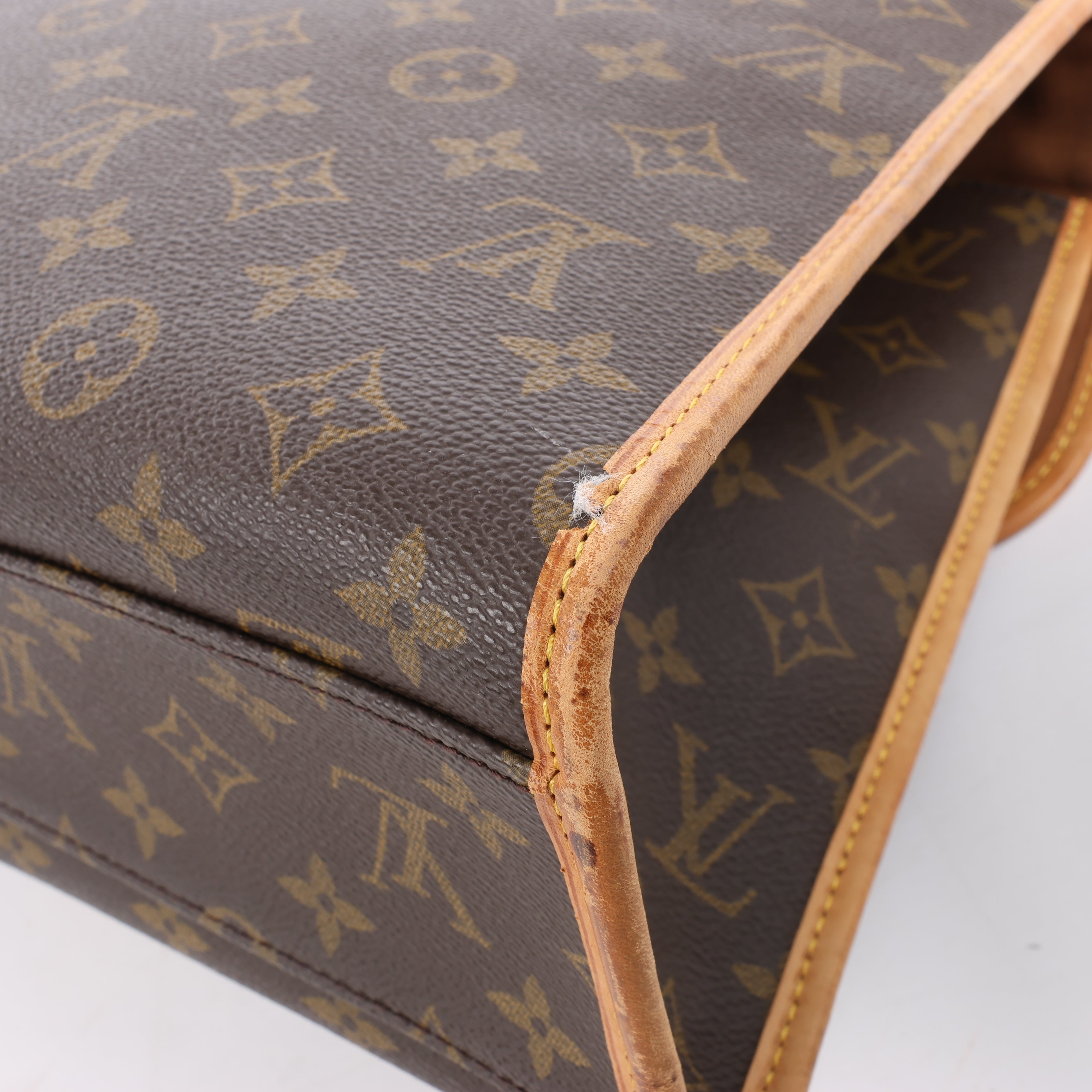 Bolso de mano tipo maletín Beverly de lona con monograma de Louis Vuitton M51121