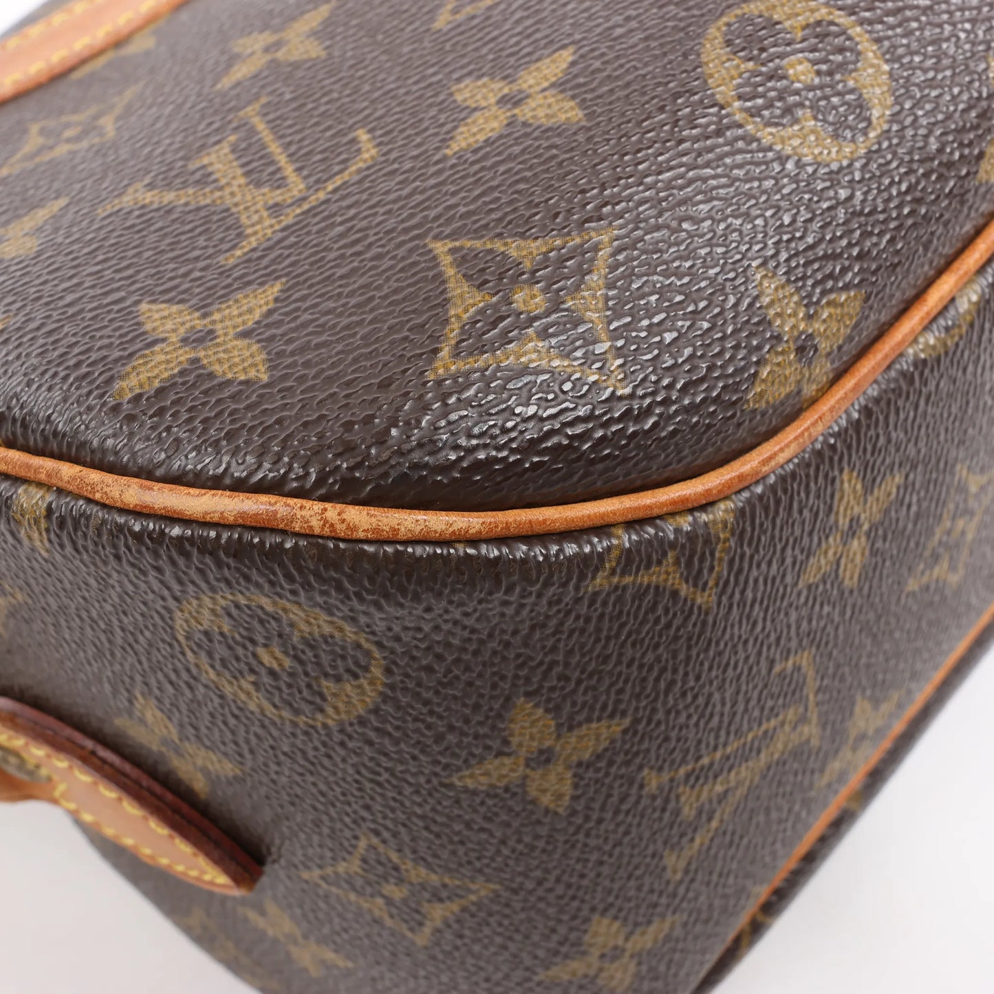 Louis Vuitton Monogram Canvas Blois Crossbody Bag M51221