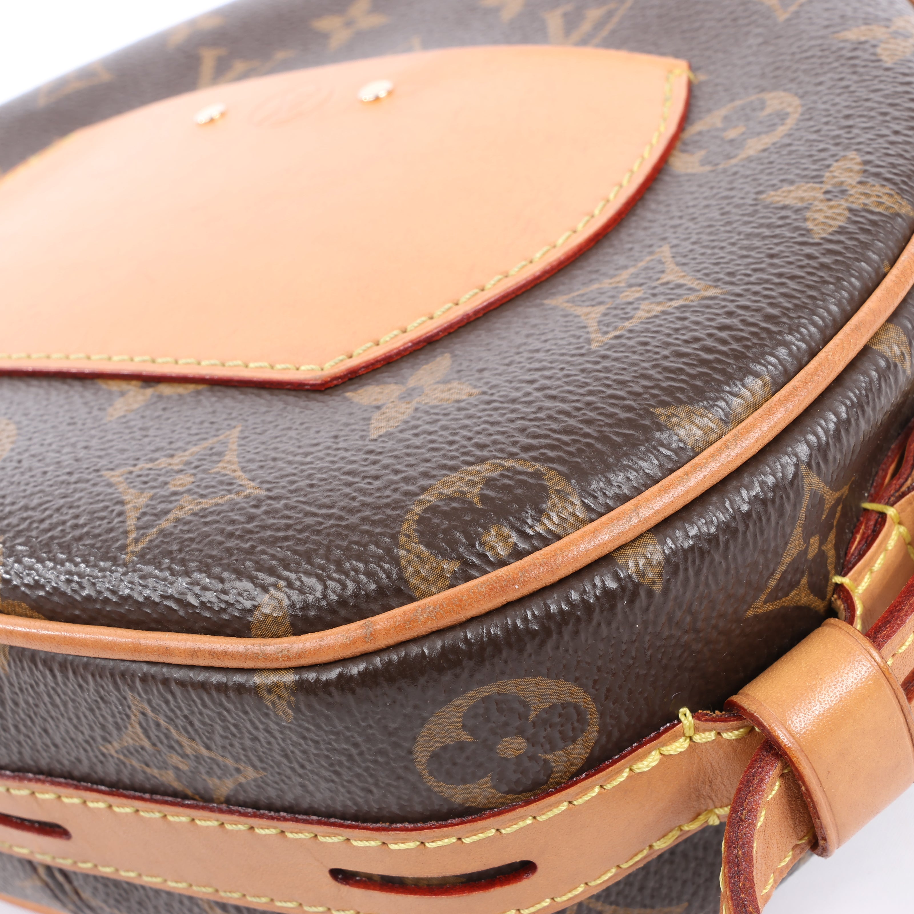Louis Vuitton Boite Chapeau Souple MM Monogram Leather Sholder Bag M45647