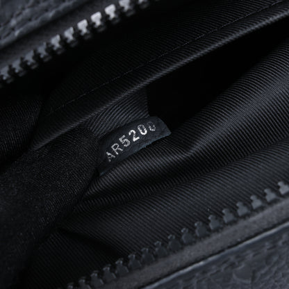 Sac à main Louis Vuitton Monogram Emboss Soft Trunk 2 voies, noir M57410