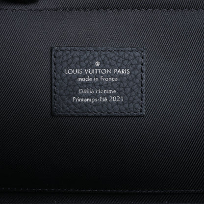 Sac à main Louis Vuitton Monogram Emboss Soft Trunk 2 voies, noir M57410