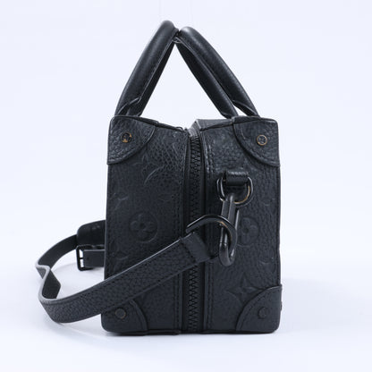 Sac à main Louis Vuitton Monogram Emboss Soft Trunk 2 voies, noir M57410